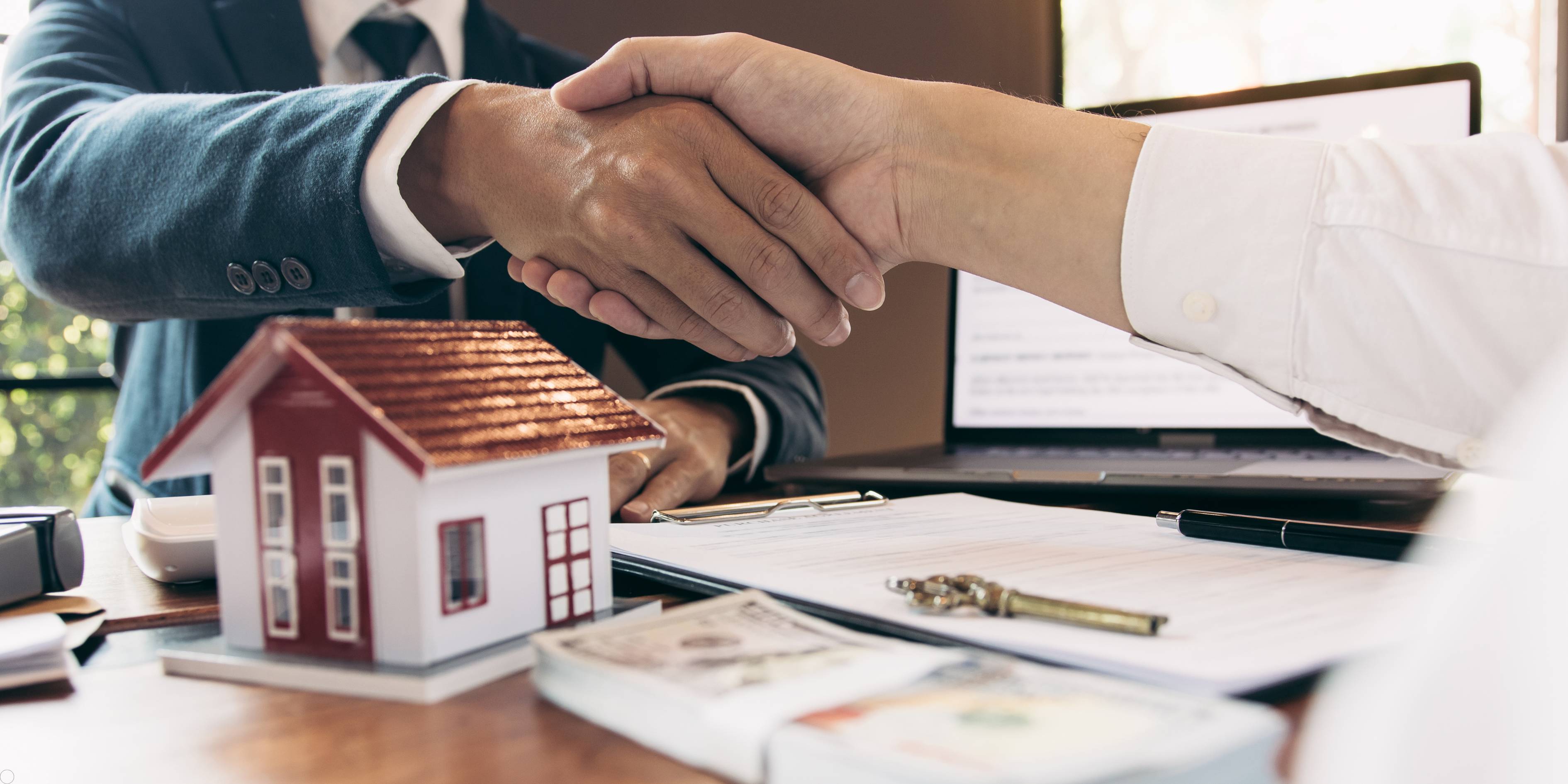 Advogada especializada em elaboração e revisão de contratos em Belo Horizonte